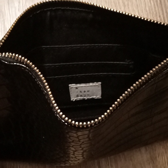 Black snake skin wrist bag - Picture 9 of 10